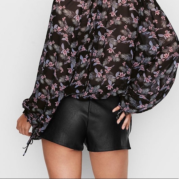 Victoria’s Secret Faux Leather Shorts - Picture 5 of 11